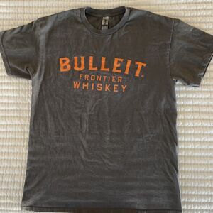 Bulleit Frontier Whiskey Gray Crew Neck Short Sleeve T Shirt Size Medium